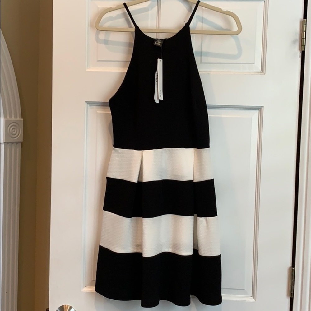 Aqua black/white halter dress. NWT. Size large